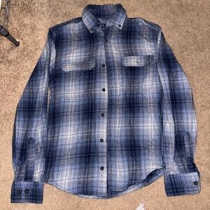 Like new flannel, comfy, soft. Just way too tight on me.